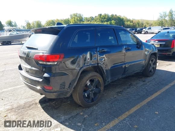 ✅ 2015 Jeep Grand Cherokee Altitude • VIN: 1C4RJFAG0FC164522 • Лот: 43396290. Опубликован ранее на IAAI с пробегом 232 897 миль. Бесплатный доступ к архиву аукционных продаж из США и подробный отчёт об истории автомобиля на DreamBid. Изображение 4.