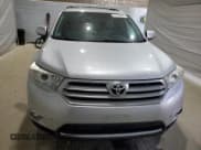 ✅ 2011 Toyota Highlander • VIN: 5TDBK3EH8BS050633 • Лот: 87059865. Опубликован ранее на Copart с пробегом 155 918 миль. Бесплатный доступ к архиву аукционных продаж из США и подробный отчёт об истории автомобиля на DreamBid. Изображение 5.