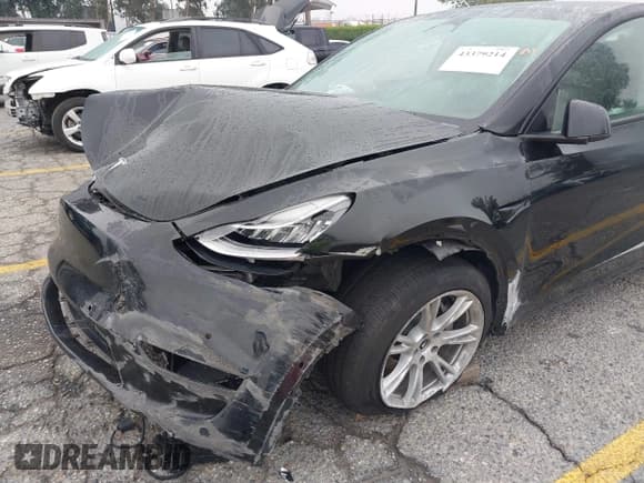 ✅ 2021 Tesla Model Y Long Range • VIN: 5YJYGDEE2MF275046 • Lot: 43379214. Wystawiony na IAAI z przebiegiem 50 277 mil. Bezpłatny archiwum sprzedaży aukcyjnych z USA i szczegółowy raport historii pojazdu na DreamBid. Zdjęcie 6.