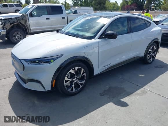 ✅ 2023 Ford Mustang Mach-E Premium • VIN: 3FMTK3SUXPMA73825 • Lot: 42508806. Listed on IAAI with 21,422 mi. Free auction sales archive from the USA and detailed vehicle history report at DreamBid. Image 19.