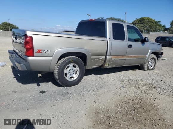 ✅ 2003 Chevrolet Silverado 1500 LT • VIN: 1GCEK19T93E246376 • Лот: 82714475. Опубликован ранее на Copart с пробегом 168 166 миль. Бесплатный доступ к архиву аукционных продаж из США и подробный отчёт об истории автомобиля на DreamBid. Изображение 3.