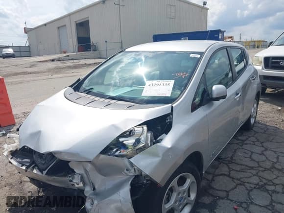 ✅ 2013 Nissan LEAF SV • VIN: 1N4AZ0CP1DC425918 • Lot: 43291335. Listed on IAAI with 72,554 mi. Free auction sales archive from the USA and detailed vehicle history report at DreamBid. Image 6.