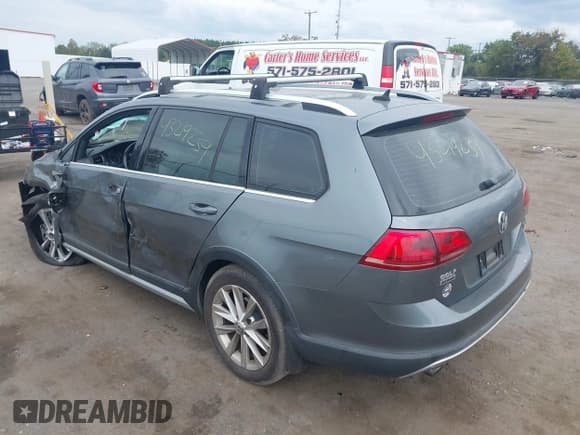 ✅ 2017 Volkswagen Golf S • VIN: 3VWH17AU7HM516923 • Lot: 43219239. Wystawiony na IAAI z przebiegiem 114 161 mil. Bezpłatny archiwum sprzedaży aukcyjnych z USA i szczegółowy raport historii pojazdu na DreamBid. Zdjęcie 3.