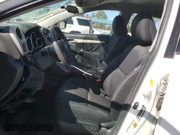 ✅ 2010 Toyota Matrix • VIN: 2T1KU4EE5AC445477 • Lot: 90738625. Wystawiony na Copart z przebiegiem 175 247 mil. Bezpłatny archiwum sprzedaży aukcyjnych z USA i szczegółowy raport historii pojazdu na DreamBid. Zdjęcie 7.