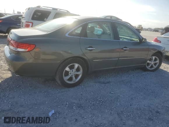 2007 Hyundai Azera SE with VIN KMHFC46FX7A178714, listed as a Copart auction lot 49264985 with 89,266 mi miles and Salvage title. Bid and sale history available at DreamBid. Image 3.