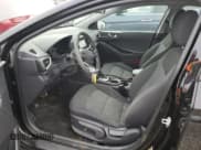 ✅ 2019 Hyundai Ioniq Blue • VIN: KMHC65LC6KU179571 • Lot: 86372504. Wystawiony na Copart z przebiegiem 155 968 mil. Bezpłatny archiwum sprzedaży aukcyjnych z USA i szczegółowy raport historii pojazdu na DreamBid. Zdjęcie 7.