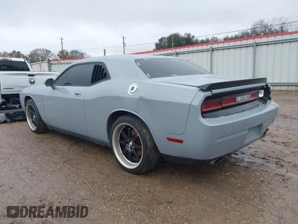 ✅ 2009 Dodge Challenger R/T • VIN: 2B3LJ54TX9H526495 • Lot: 41408708. Wystawiony na IAAI z przebiegiem 147 835 mil. Bezpłatny archiwum sprzedaży aukcyjnych z USA i szczegółowy raport historii pojazdu na DreamBid. Zdjęcie 3.