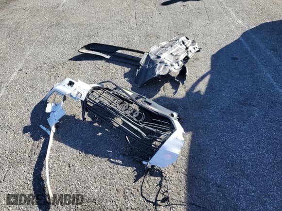 ✅ 2020 Audi A3 Premium Plus • VIN: WAUCUGFF8LA004931 • Lot: 67458152. Wystawiony na Copart z przebiegiem 22 858 mil. Bezpłatny archiwum sprzedaży aukcyjnych z USA i szczegółowy raport historii pojazdu na DreamBid. Zdjęcie 14.