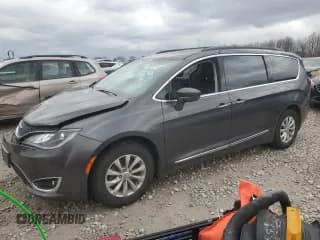 ✅ 2017 Chrysler Pacifica Touring L • VIN: 2C4RC1BG1HR747445 • Лот: 90632915. Опубликован ранее на Copart с пробегом 149 085 миль. Бесплатный доступ к архиву аукционных продаж из США и подробный отчёт об истории автомобиля на DreamBid. Изображение 1.