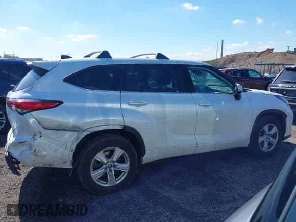 ✅ 2022 Toyota Highlander LE • VIN: 5TDBZRBH4NS215584 • Лот: 43204692. Опубликован ранее на IAAI с пробегом 44 048 миль. Бесплатный доступ к архиву аукционных продаж из США и подробный отчёт об истории автомобиля на DreamBid. Изображение 13.