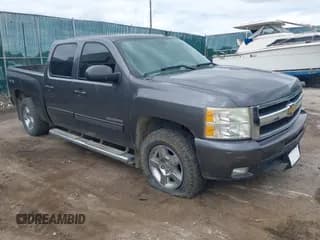 ✅ 2011 Chevrolet Silverado 1500 LTZ • VIN: 3GCPKTE3XBG290016 • Lot: 43051088. Listed on IAAI with 220,359 mi. Free auction sales archive from the USA and detailed vehicle history report at DreamBid. Image 1.