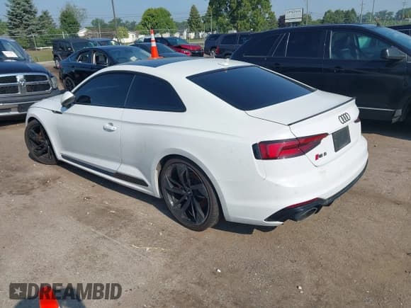 ✅ 2018 Audi RS 5 • VIN: WUAPWAF54JA902140 • Lot: 42996212. Listed on IAAI with 58,697 mi. Free auction sales archive from the USA and detailed vehicle history report at DreamBid. Image 3.