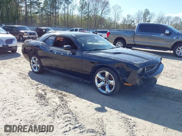 ✅ 2013 Dodge Challenger SXT • VIN: 2C3CDYAG0DH629128 • Lot: 41890327. Wystawiony na IAAI z przebiegiem Nie podano. Bezpłatny archiwum sprzedaży aukcyjnych z USA i szczegółowy raport historii pojazdu na DreamBid. Zdjęcie 1.