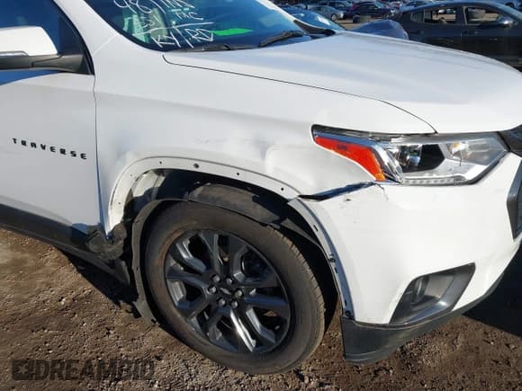 ✅ 2021 Chevrolet Traverse RS • VIN: 1GNEVJKW3MJ196683 • Lot: 41822299. Wystawiony na IAAI z przebiegiem 48 351 mil. Bezpłatny archiwum sprzedaży aukcyjnych z USA i szczegółowy raport historii pojazdu na DreamBid. Zdjęcie 6.