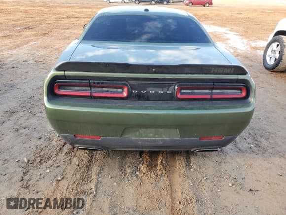 ✅ 2019 Dodge Challenger R/T • VIN: 2C3CDZBT4KH627817 • Lot: 45851824. Wystawiony na Copart z przebiegiem 68 799 mil. Bezpłatny archiwum sprzedaży aukcyjnych z USA i szczegółowy raport historii pojazdu na DreamBid. Zdjęcie 6.