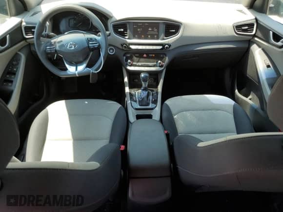 2017 Hyundai Ioniq Blue с VIN KMHC65LC0HU057409, выставлен на аукционе Copart как лот 66990154 с пробегом 56 501 миль миль и Списание • Salvage title. История ставок и продаж доступна на DreamBid. Изображение 8.