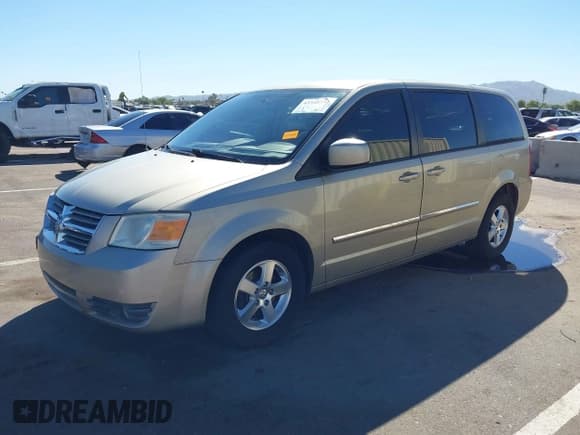 ✅ 2008 Dodge Grand Caravan SXT • VIN: 1D8HN54P48B136240 • Лот: 43348731. Опубликован ранее на IAAI с пробегом 143 410 миль. Бесплатный доступ к архиву аукционных продаж из США и подробный отчёт об истории автомобиля на DreamBid. Изображение 2.