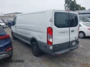 ✅ 2017 Ford Transit • VIN: 1FTYE9ZM6HKA23703 • Lot: 41880601. Wystawiony na IAAI z przebiegiem Nie podano. Bezpłatny archiwum sprzedaży aukcyjnych z USA i szczegółowy raport historii pojazdu na DreamBid. Zdjęcie 3.