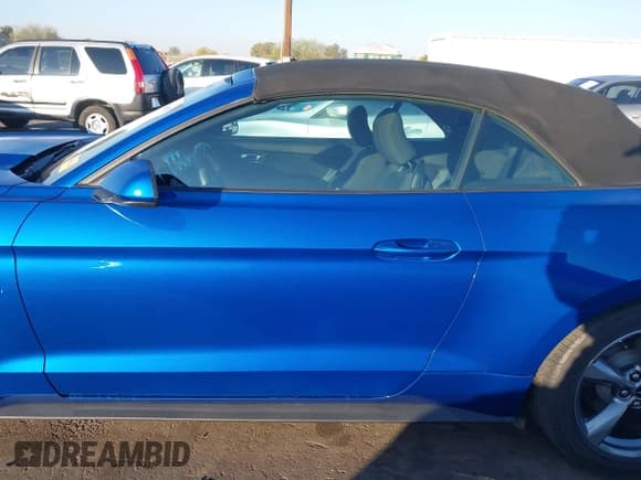 ✅ 2017 Ford Mustang V6 • VIN: 1FATP8EM7H5230609 • Lot: 41466675. Listed on IAAI with 25,841 mi. Free auction sales archive from the USA and detailed vehicle history report at DreamBid. Image 14.
