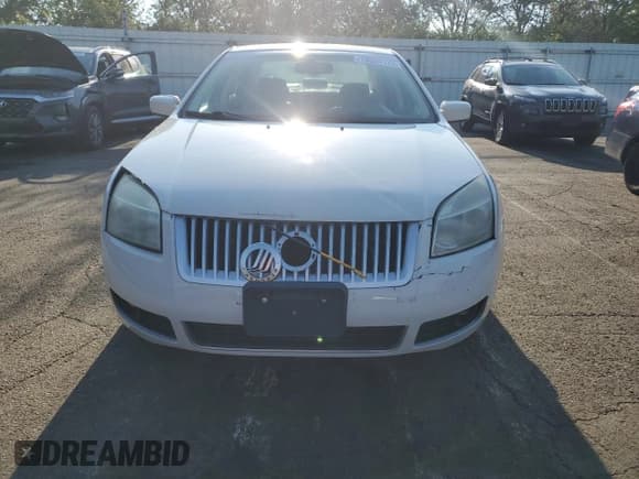 ✅ 2008 Mercury Milan Premier • VIN: 3MEHM08128R618998 • Lot: 70594125. Listed on Copart with 141,697 mi. Free auction sales archive from the USA and detailed vehicle history report at DreamBid. Image 5.