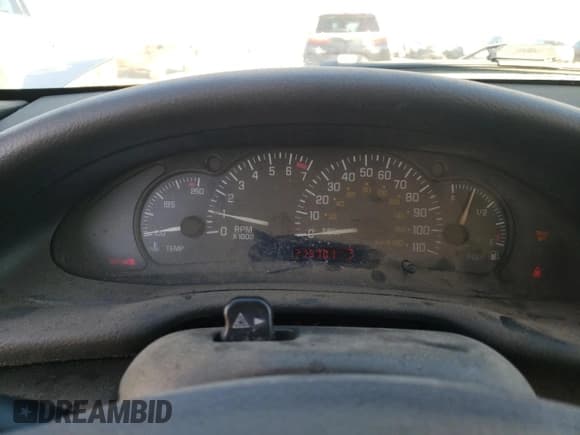 ✅ 2002 Pontiac Sunfire SE • VIN: 1G2JB124727244103 • Lot: 89210465. Wystawiony na Copart z przebiegiem 215 701 mil. Bezpłatny archiwum sprzedaży aukcyjnych z USA i szczegółowy raport historii pojazdu na DreamBid. Zdjęcie 9.