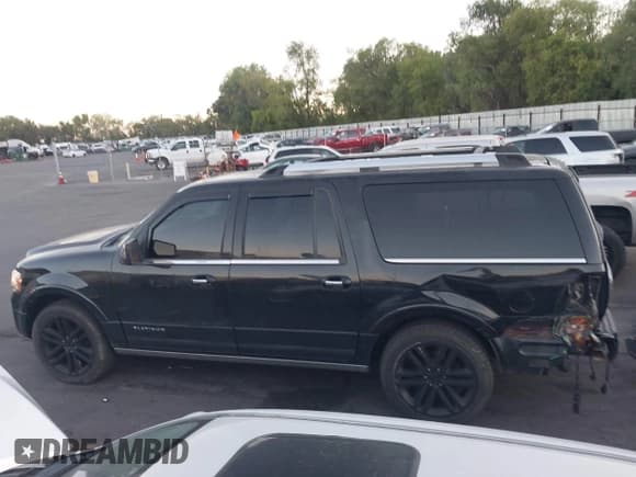✅ 2015 Ford Expedition Max Platinum • VIN: 1FMJK1MT7FEF02262 • Lot: 42952763. Listed on IAAI with 182,942 mi. Free auction sales archive from the USA and detailed vehicle history report at DreamBid. Image 14.