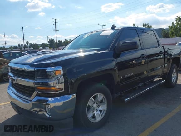 ✅ 2018 Chevrolet Silverado 1500 LT • VIN: 3GCPCREC9JG613213 • Lot: 43462577. Wystawiony na IAAI z przebiegiem 63 389 mil. Bezpłatny archiwum sprzedaży aukcyjnych z USA i szczegółowy raport historii pojazdu na DreamBid. Zdjęcie 19.