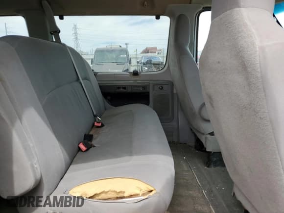 ✅ 2011 Ford Econoline Passenger XL • VIN: 1FBNE3BL0BDA16473 • Lot: 58950135. Wystawiony na Copart z przebiegiem 178 565 mil. Bezpłatny archiwum sprzedaży aukcyjnych z USA i szczegółowy raport historii pojazdu na DreamBid. Zdjęcie 11.
