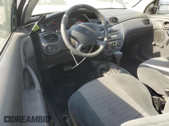 ✅ 2000 Ford Focus ZX3 • VIN: 3FAFP3139YR130151 • Lot: 80624055. Wystawiony na Copart z przebiegiem 67 765 mil. Bezpłatny archiwum sprzedaży aukcyjnych z USA i szczegółowy raport historii pojazdu na DreamBid. Zdjęcie 8.