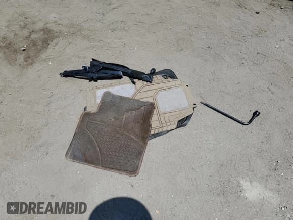 ✅ 2006 Dodge 1500 ST • VIN: 1D7HA16KX6J216283 • Лот: 58496534. Опубликован ранее на Copart с пробегом 157 808 миль. Бесплатный доступ к архиву аукционных продаж из США и подробный отчёт об истории автомобиля на DreamBid. Изображение 13.