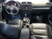 ✅ 2013 Volkswagen Golf GTI • VIN: WVWHD7AJ8DW034293 • Лот: 89883295. Опубликован ранее на Copart с пробегом 128 912 миль. Бесплатный доступ к архиву аукционных продаж из США и подробный отчёт об истории автомобиля на DreamBid. Изображение 8.