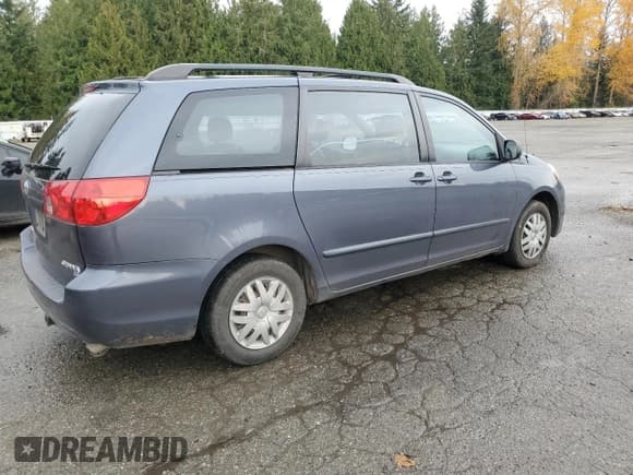 ✅ 2006 Toyota Sienna LE • VIN: 5TDZA23C56S551004 • Lot: 92664745. Listed on Copart with 178,650 mi. Free auction sales archive from the USA and detailed vehicle history report at DreamBid. Image 3.