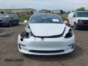 ✅ 2020 Tesla Model 3 Standard Range Plus • VIN: 5YJ3E1EA3LF794276 • Lot: 42390409. Wystawiony na IAAI z przebiegiem 51 924 mil. Bezpłatny archiwum sprzedaży aukcyjnych z USA i szczegółowy raport historii pojazdu na DreamBid. Zdjęcie 13.