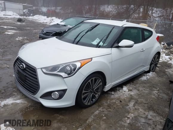 ✅ 2016 Hyundai Veloster Turbo Rally Edition • VIN: KMHTC6AE2GU295277 • Lot: 41566974. Wystawiony na IAAI z przebiegiem 93 245 mil. Bezpłatny archiwum sprzedaży aukcyjnych z USA i szczegółowy raport historii pojazdu na DreamBid. Zdjęcie 17.