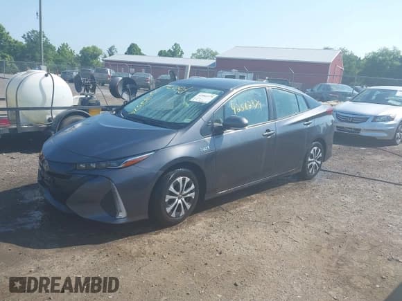 ✅ 2021 Toyota Prius LE • VIN: JTDKAMFP1M3189778 • Лот: 42582379. Опубликован ранее на IAAI с пробегом Не указан. Бесплатный доступ к архиву аукционных продаж из США и подробный отчёт об истории автомобиля на DreamBid. Изображение 2.