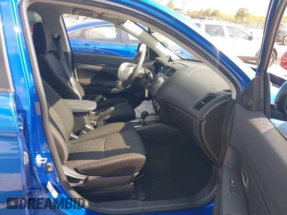 2021 Mitsubishi Outlander ES с VIN JA4APUAU7MU012132, выставлен на аукционе IAAI как лот 43270618 с пробегом 42 128 миль миль и . История ставок и продаж доступна на DreamBid. Изображение 5.