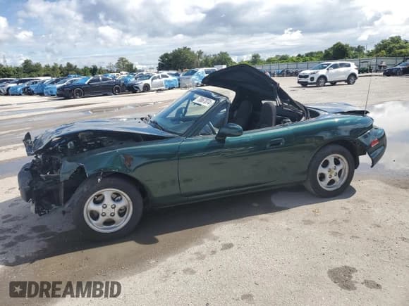 ✅ 2000 Mazda MX-5 Miata • VIN: JM1NB3537Y0148016 • Lot: 70867874. Wystawiony na Copart z przebiegiem 76 350 mil. Bezpłatny archiwum sprzedaży aukcyjnych z USA i szczegółowy raport historii pojazdu na DreamBid. Zdjęcie 1.