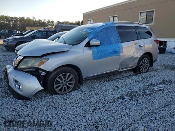 ✅ 2015 Nissan Pathfinder SV • VIN: 5N1AR2MN4FC621207 • Lot: 86732704. Listed on Copart with 207,322 mi. Free auction sales archive from the USA and detailed vehicle history report at DreamBid. Image 1.