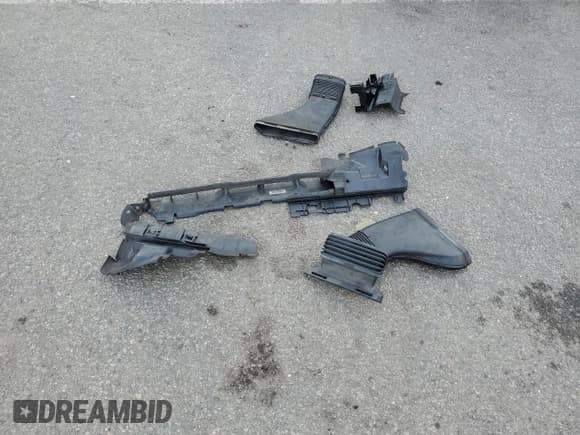 ✅ 2018 Mercedes-Benz S 450 • VIN: WDDUG6EB5JA361641 • Lot: 94448905. Listed on Copart with 154,093 mi. Free auction sales archive from the USA and detailed vehicle history report at DreamBid. Image 12.