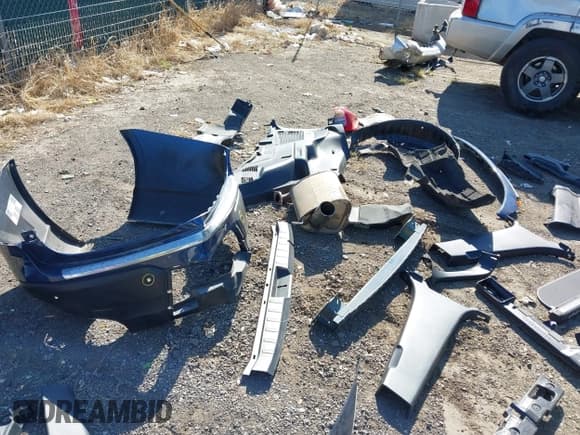 ✅ 2022 Subaru Ascent Premium • VIN: 4S4WMACD0N3462675 • Lot: 43146321. Listed on IAAI with 28,940 mi. Free auction sales archive from the USA and detailed vehicle history report at DreamBid. Image 20.