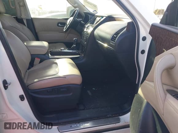 ✅ 2018 Nissan Armada SL • VIN: JN8AY2NC7J9556853 • Lot: 41725845. Wystawiony na IAAI z przebiegiem 102 476 mil. Bezpłatny archiwum sprzedaży aukcyjnych z USA i szczegółowy raport historii pojazdu na DreamBid. Zdjęcie 5.