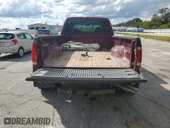 ✅ 2005 Ford F-350 XL • VIN: 1FTWW33P25EC49722 • Лот: 85555515. Опубликован ранее на Copart с пробегом 179 027 миль. Бесплатный доступ к архиву аукционных продаж из США и подробный отчёт об истории автомобиля на DreamBid. Изображение 6.