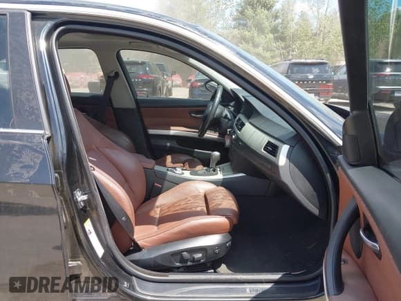✅ 2006 BMW 3 Series 330xi • VIN: WBAVD33566KV66774 • Lot: 42562019. Listed on IAAI with 89,308 mi. Free auction sales archive from the USA and detailed vehicle history report at DreamBid. Image 5.