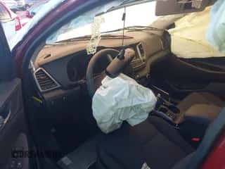 2018 Hyundai Tucson SEL z VIN KM8J33A44JU810221, wystawiony jako IAAI lot #43350242 z przebiegiem Nie podano mil oraz . Historia ofert i sprzedaży dostępna na DreamBid. Obrazek 5.