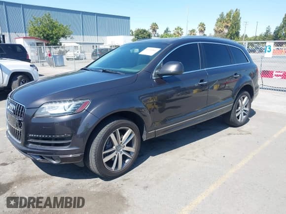 ✅ 2013 Audi Q7 Premium Plus • VIN: WA1LMAFE2DD016011 • Лот: 42956841. Опубликован ранее на IAAI с пробегом 131 657 миль. Бесплатный доступ к архиву аукционных продаж из США и подробный отчёт об истории автомобиля на DreamBid. Изображение 17.