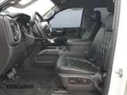 ✅ 2020 Chevrolet Silverado 1500 RST • VIN: 3GCUYEED3LG235740 • Lot: 85667594. Wystawiony na Copart z przebiegiem 51 234 mil. Bezpłatny archiwum sprzedaży aukcyjnych z USA i szczegółowy raport historii pojazdu na DreamBid. Zdjęcie 7.