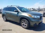 ✅ 2014 Toyota Highlander XLE • VIN: 5TDKKRFH2ES012059 • Lot: 42887594. Wystawiony na IAAI z przebiegiem 142 169 mil. Bezpłatny archiwum sprzedaży aukcyjnych z USA i szczegółowy raport historii pojazdu na DreamBid. Zdjęcie 13.