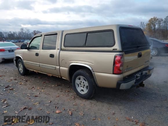 ✅ 2005 Chevrolet Silverado 1500 LS • VIN: 2GCEC13T951175626 • Лот: 43663561. Опубликован ранее на IAAI с пробегом 209 777 миль. Бесплатный доступ к архиву аукционных продаж из США и подробный отчёт об истории автомобиля на DreamBid. Изображение 3.