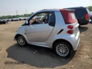 ✅ 2013 Smart fortwo Passion • VIN: WMEEK3BA6DK589056 • Lot: 64065245. Wystawiony na Copart z przebiegiem 100 123 mil. Bezpłatny archiwum sprzedaży aukcyjnych z USA i szczegółowy raport historii pojazdu na DreamBid. Zdjęcie 2.