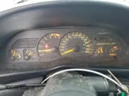 ✅ 1993 Chevrolet Camaro Z28 • VIN: 2G1FP22P8P2138933 • Lot: 93746135. Wystawiony na Copart z przebiegiem 128 364 mil. Bezpłatny archiwum sprzedaży aukcyjnych z USA i szczegółowy raport historii pojazdu na DreamBid. Zdjęcie 9.